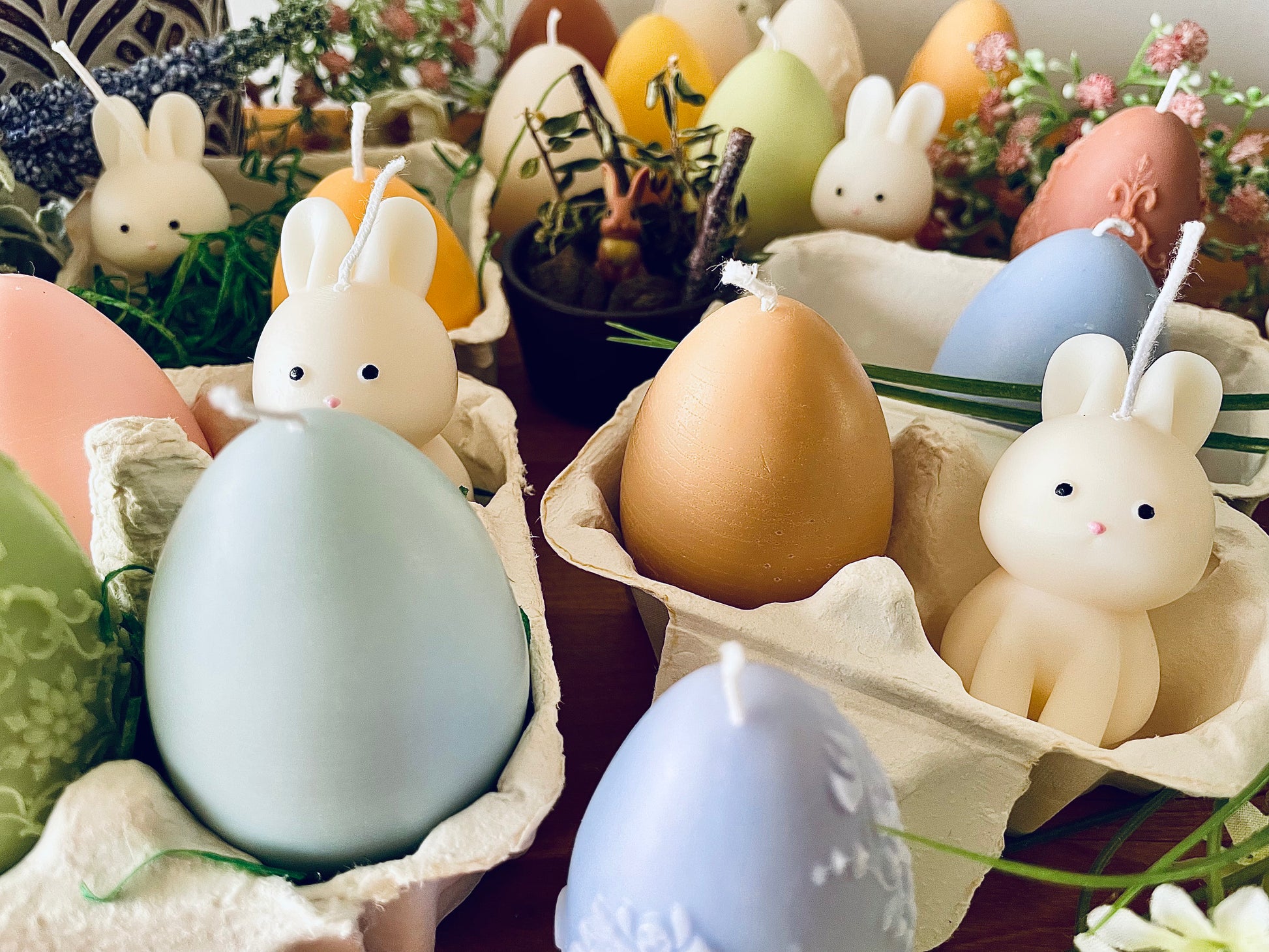 Handgefertigte Osterkerze Häschen und Osterei 2