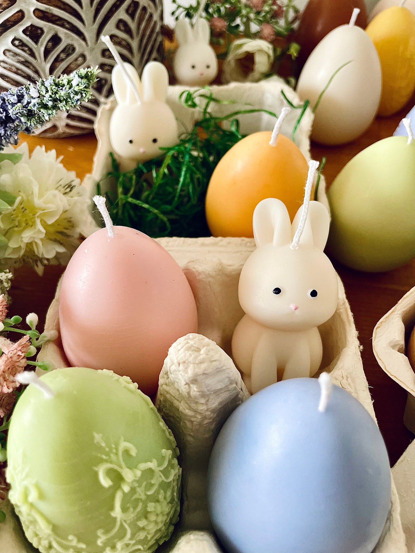 Handgefertigte Osterkerze in der Schweiz 2