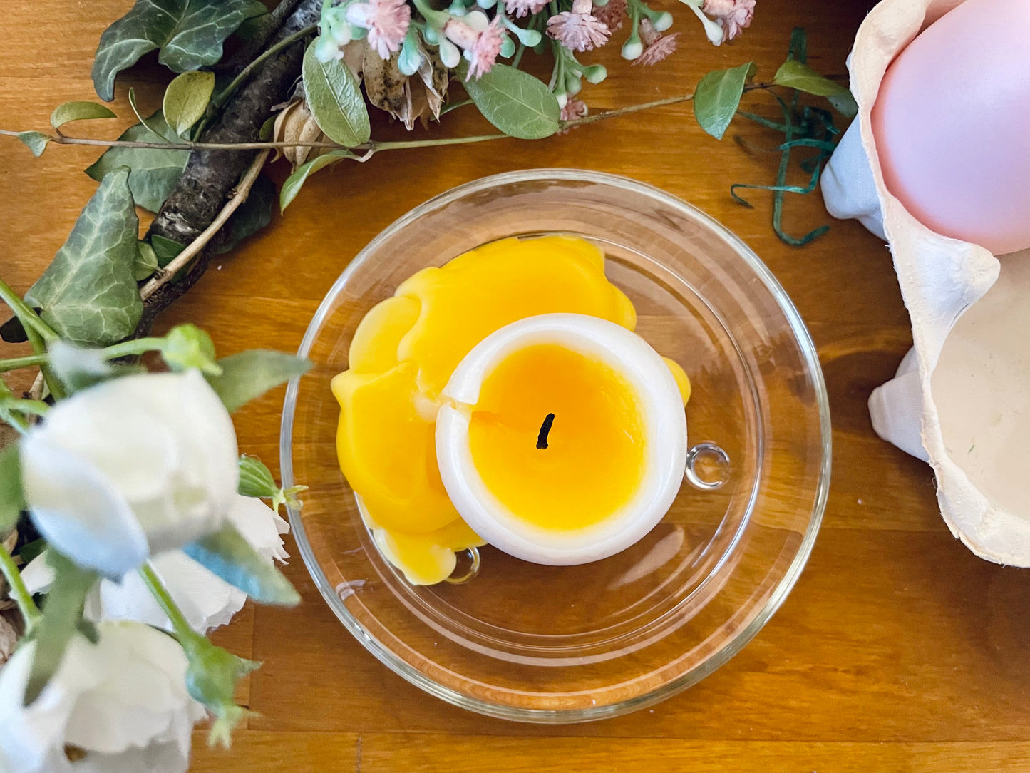 Osterkerze mit Eigelb